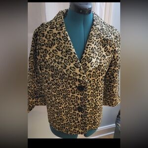 Willi Smith designer Leopard print Jacket size 10
Consignment.